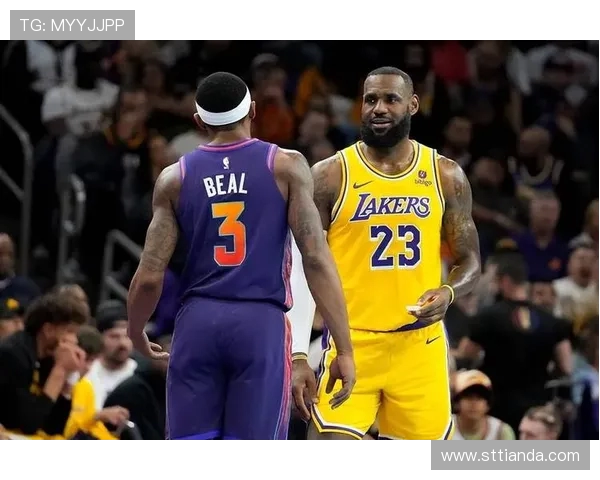 2006年NBA季后赛精彩回顾：太阳队与湖人队的激烈对决与传奇瞬间